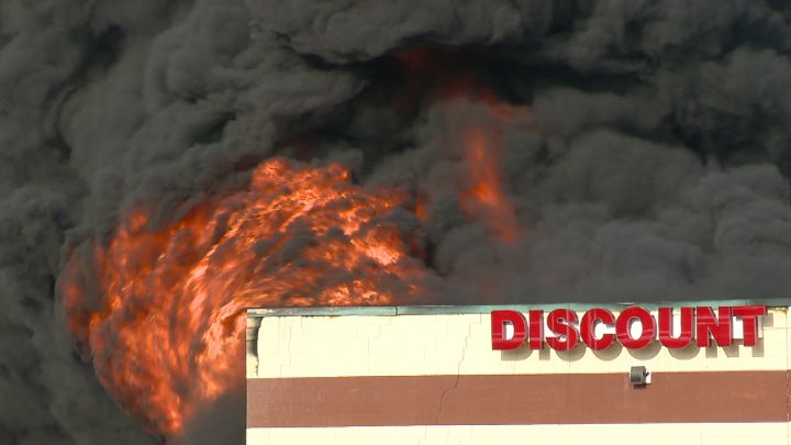 What Time Does Discount Tire Close >> Fire At Flint Township Tire Store Leaves Customer Without A What Time Does Discount Tire Close >> Fire At Flint Township Tire Store Leaves Customer Without A